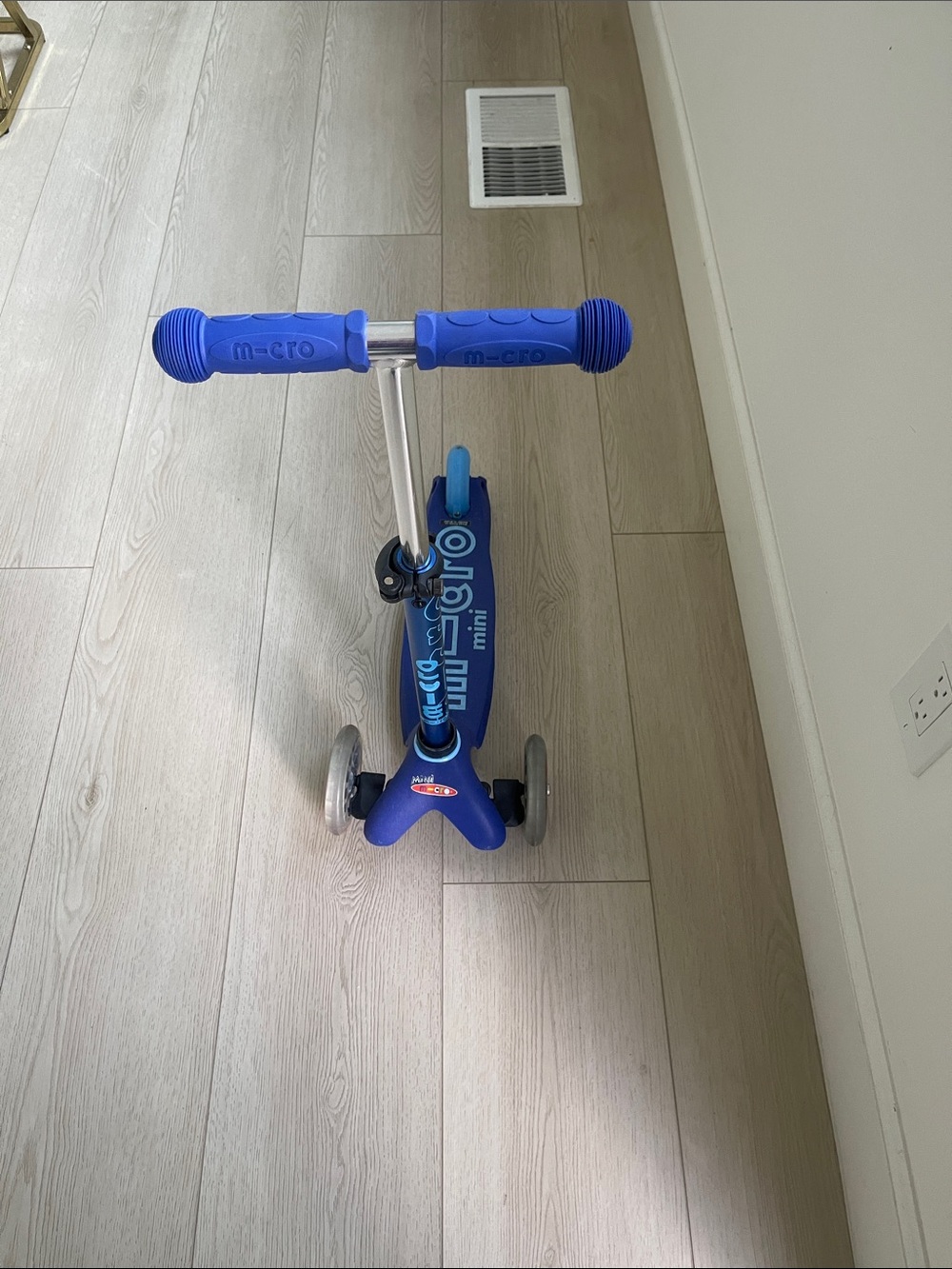 Micros Blue Three-Wheel Kids Scooter with Rubber Grips
